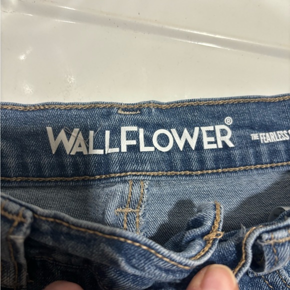 Wallflower denim shorts sz 0 - Picture 2 of 4